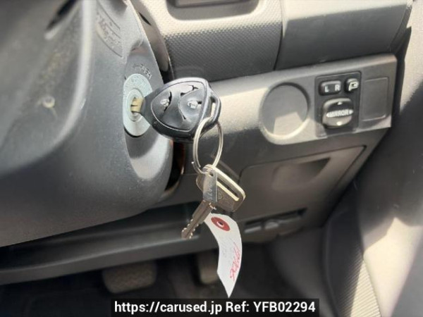 Used 2005 AT toyota vitz SCP90 Image[12]