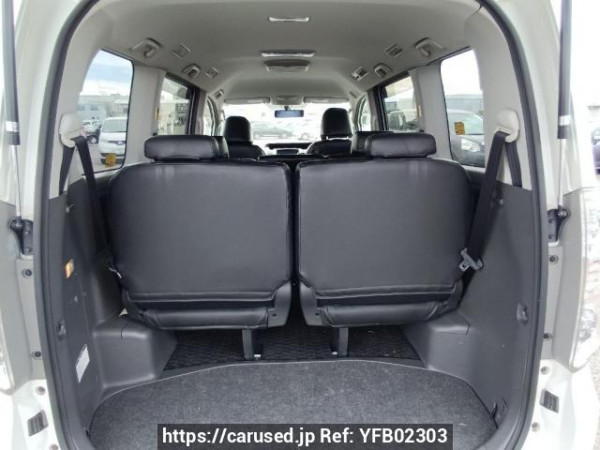 Used 2009 AT toyota voxy ZRR70W Image[8]