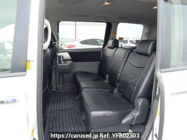 Used 2009 AT toyota voxy ZRR70W Image[15]