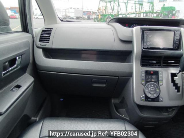 Used 2009 AT toyota noah ZRR70G Image[17]