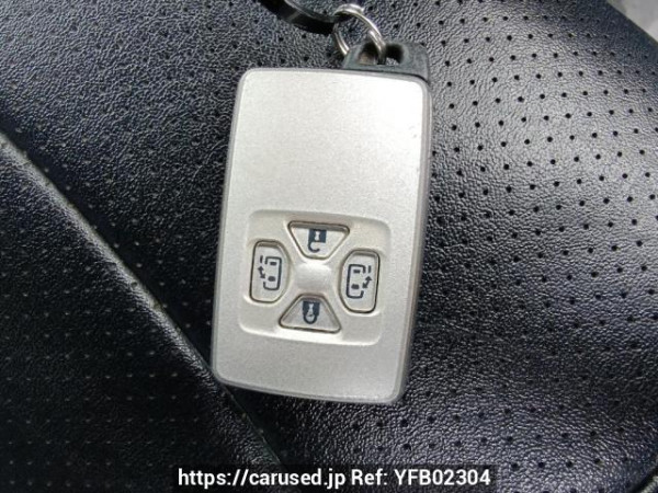 Used 2009 AT toyota noah ZRR70G Image[26]