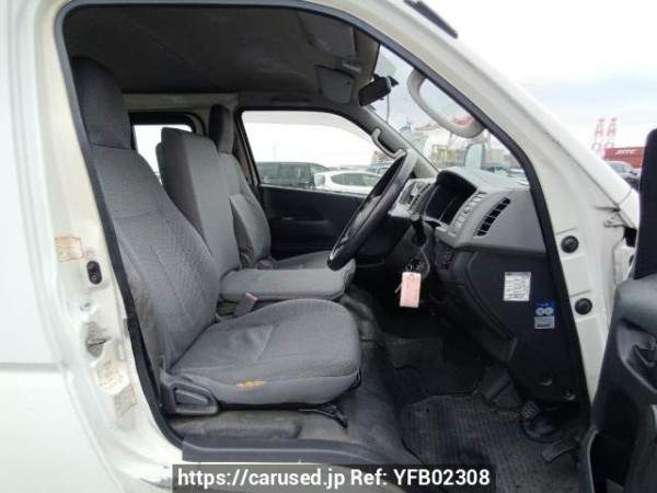 Used 2006 AT toyota regiusace-van KDH200V Image[12]