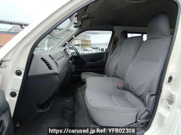 Used 2006 AT toyota regiusace-van KDH200V Image[13]