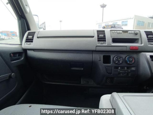 Used 2006 AT toyota regiusace-van KDH200V Image[16]