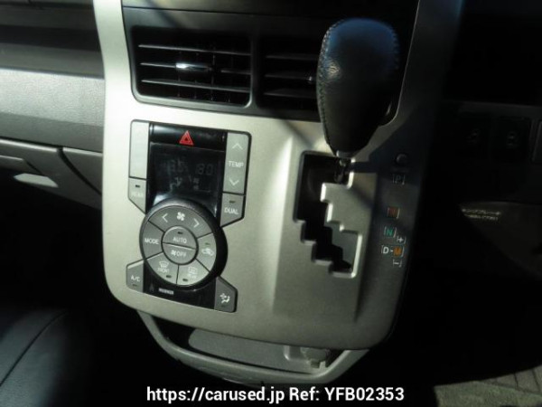 Used 2009 AT toyota voxy ZRR70W Image[26]