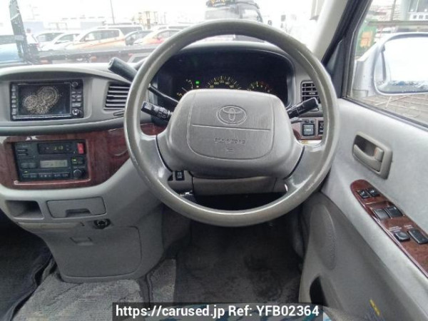 Used 1999 AT toyota hiace-regius RCH41W Image[18]