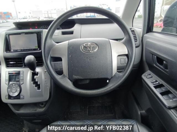 Used 2008 AT toyota noah ZRR70G Image[19]