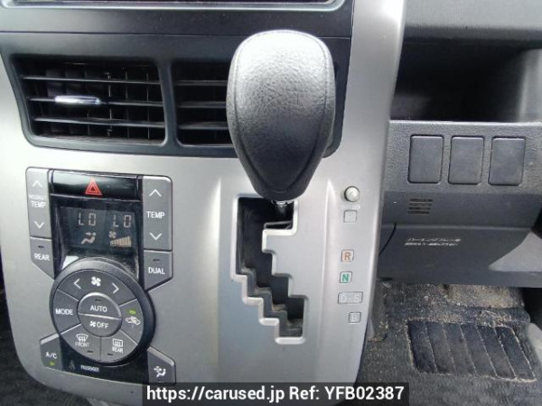 Used 2008 AT toyota noah ZRR70G Image[26]