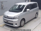 Toyota Voxy ZRR70G