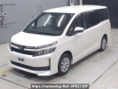 Toyota Noah ZRR80G
