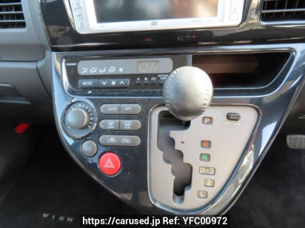 Used 2004 AT toyota wish ZNE10G Image[25]
