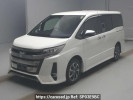 Toyota Noah ZRR80W