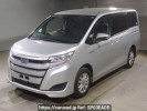 Toyota Noah ZWR80G