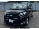 Toyota Noah ZWR80G