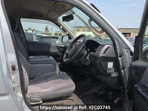 Used 2005 AT toyota regiusace-van KDH205V Image[13]