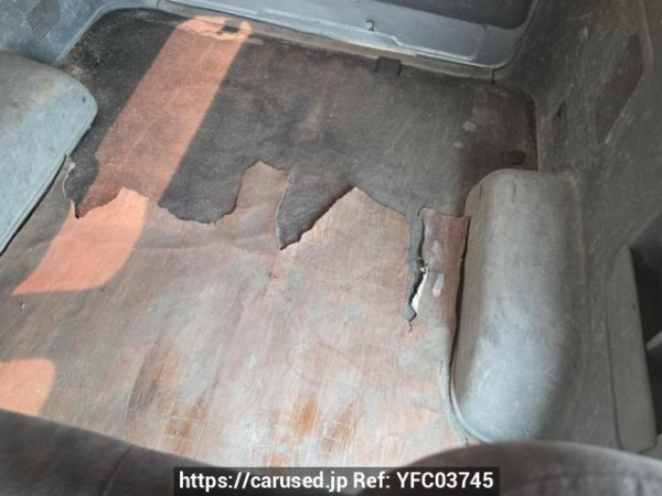 Used 2005 AT toyota regiusace-van KDH205V Image[17]