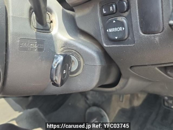Used 2005 AT toyota regiusace-van KDH205V Image[28]
