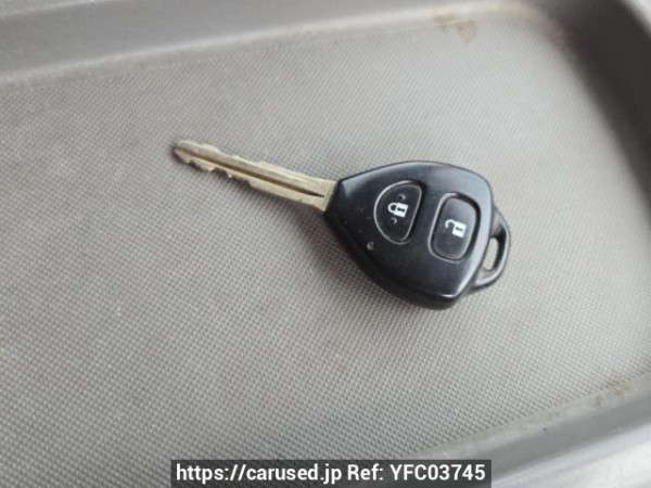 Used 2005 AT toyota regiusace-van KDH205V Image[29]