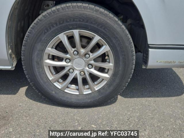 Used 2005 AT toyota regiusace-van KDH205V Image[30]