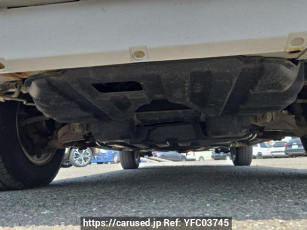 Used 2005 AT toyota regiusace-van KDH205V Image[36]