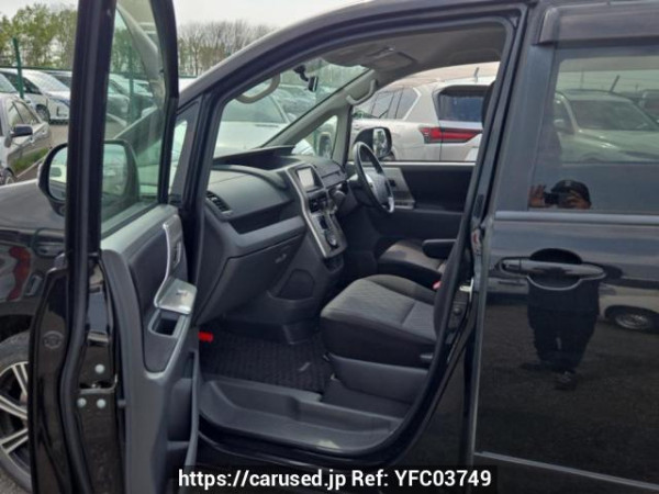 Used 2009 AT toyota noah ZRR75W Image[12]