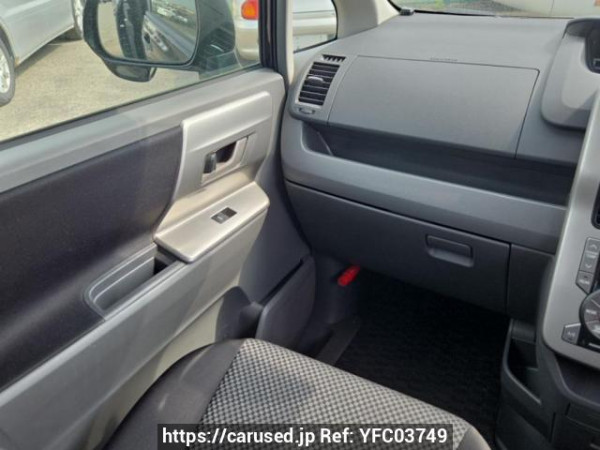 Used 2009 AT toyota noah ZRR75W Image[17]