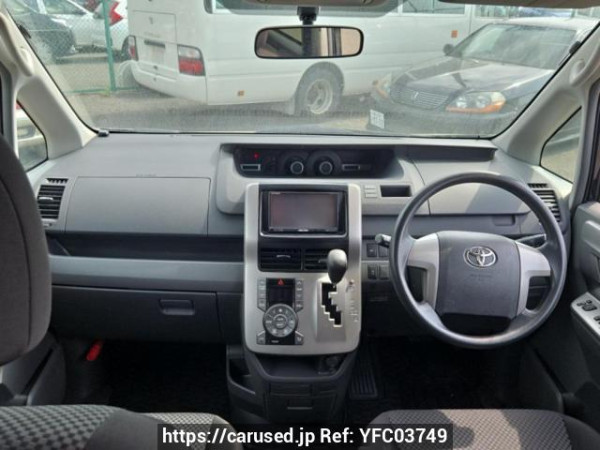 Used 2009 AT toyota noah ZRR75W Image[18]