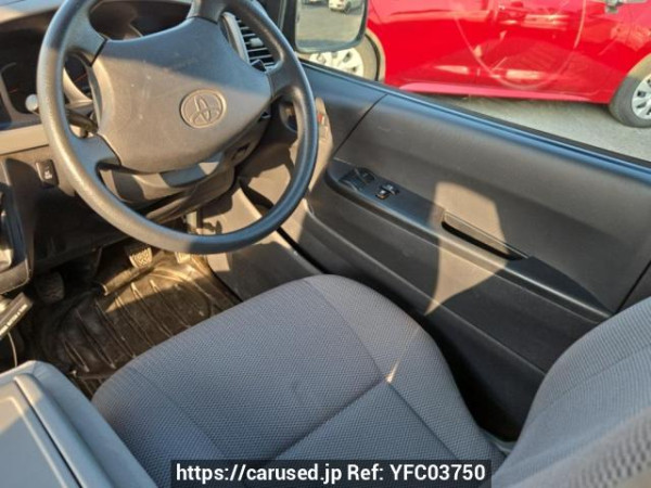 Used 2006 MT toyota regiusace-van KDH205V Image[20]