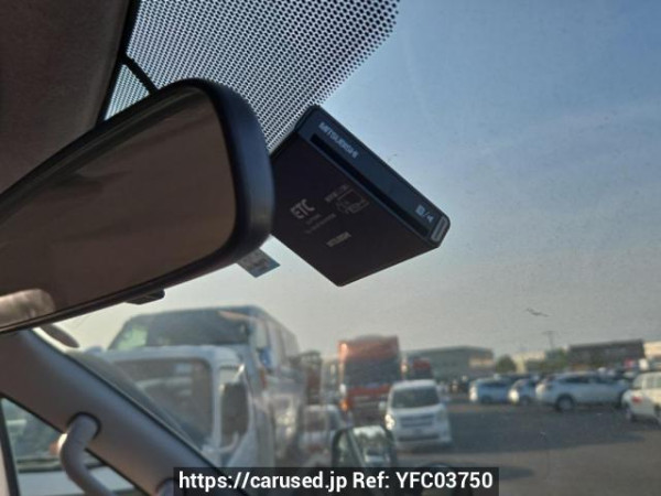 Used 2006 MT toyota regiusace-van KDH205V Image[28]