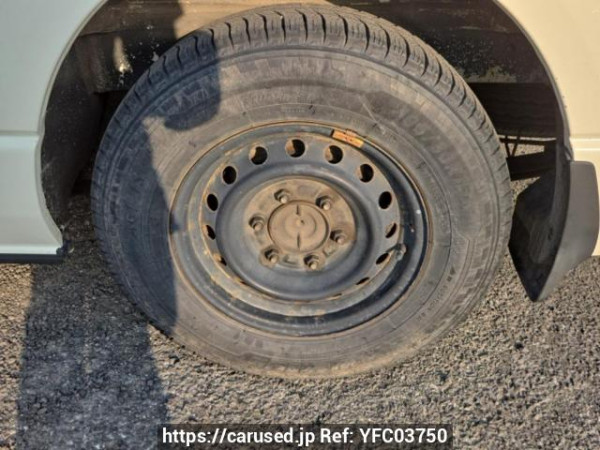 Used 2006 MT toyota regiusace-van KDH205V Image[33]