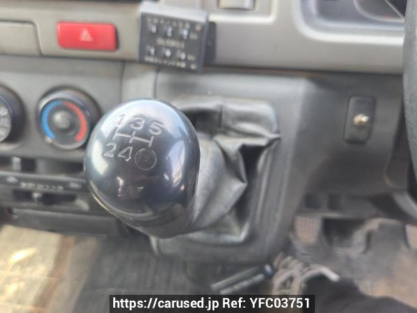 Used 2007 MT toyota hiace-van KDH205V Image[24]