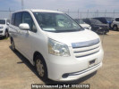 Toyota Noah ZRR70G