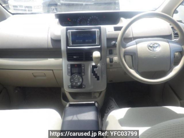 Used 2008 AT toyota noah ZRR70G Image[16]
