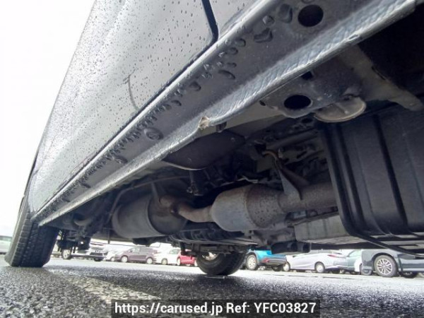 Used 2005 AT toyota regiusace-van KDH205V Image[32]