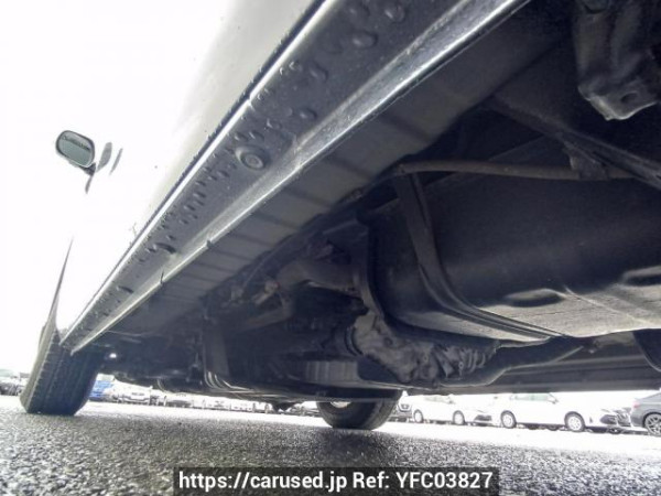 Used 2005 AT toyota regiusace-van KDH205V Image[34]