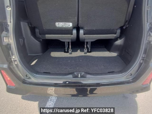 Used 2015 AT toyota noah ZRR80W Image[8]