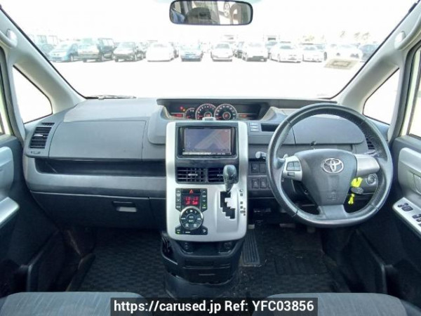 Used 2010 AT toyota noah ZRR70W Image[18]