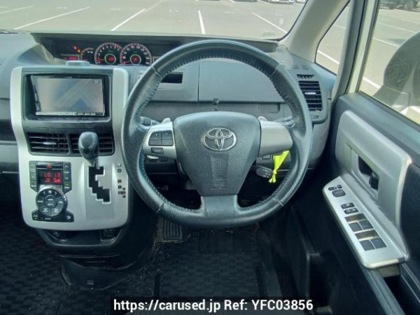 Used 2010 AT toyota noah ZRR70W Image[20]