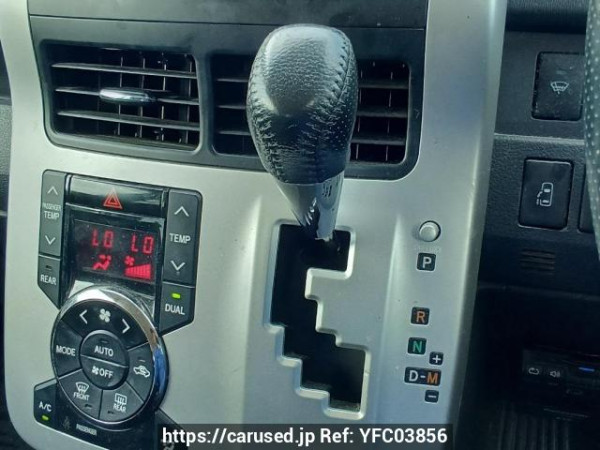 Used 2010 AT toyota noah ZRR70W Image[27]