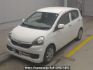 Daihatsu Mira e:S LA300S
