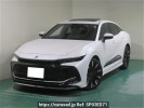 Toyota Crown Crossover TZSH35