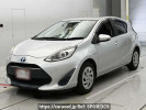 Toyota Aqua NHP10