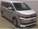Toyota Voxy ZWR80G