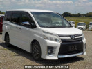 Toyota Voxy ZRR80W