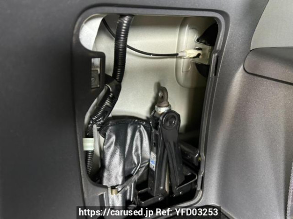 Used 2003 AT toyota wish ZNE10G Image[46]