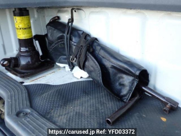 Used 2004 AT toyota regiusace-van KDH205V Image[37]