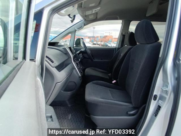 Used 2008 AT toyota voxy ZRR70G Image[13]