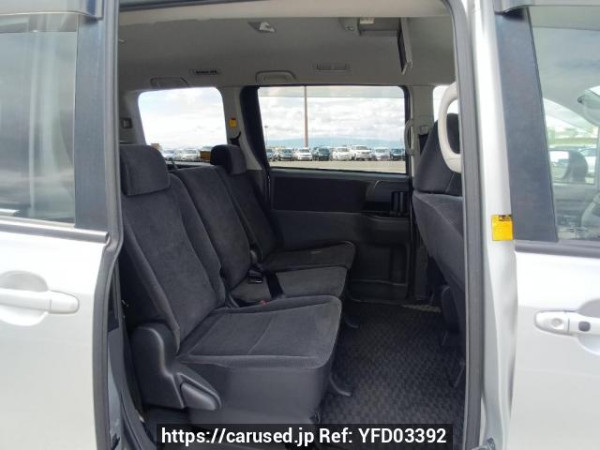 Used 2008 AT toyota voxy ZRR70G Image[14]