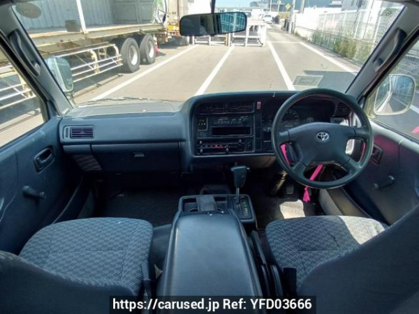 Used 2001 AT toyota hiace-wagon RZH111G Image[17]