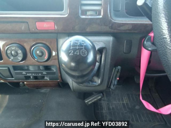 Used 2006 MT toyota regiusace-van KDH205V Image[21]